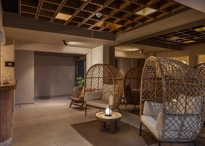 מלון En Vie Boutique - Adults Only 3*