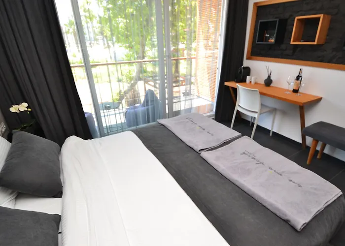 Готель En Vie Boutique - Adults Only