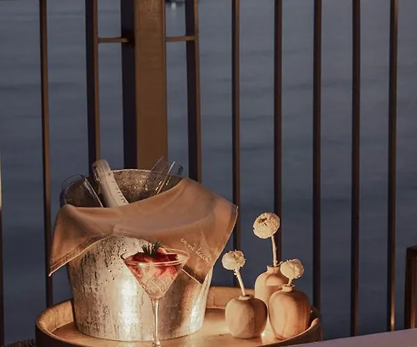 En Vie Boutique - Adults Only Готель 3*